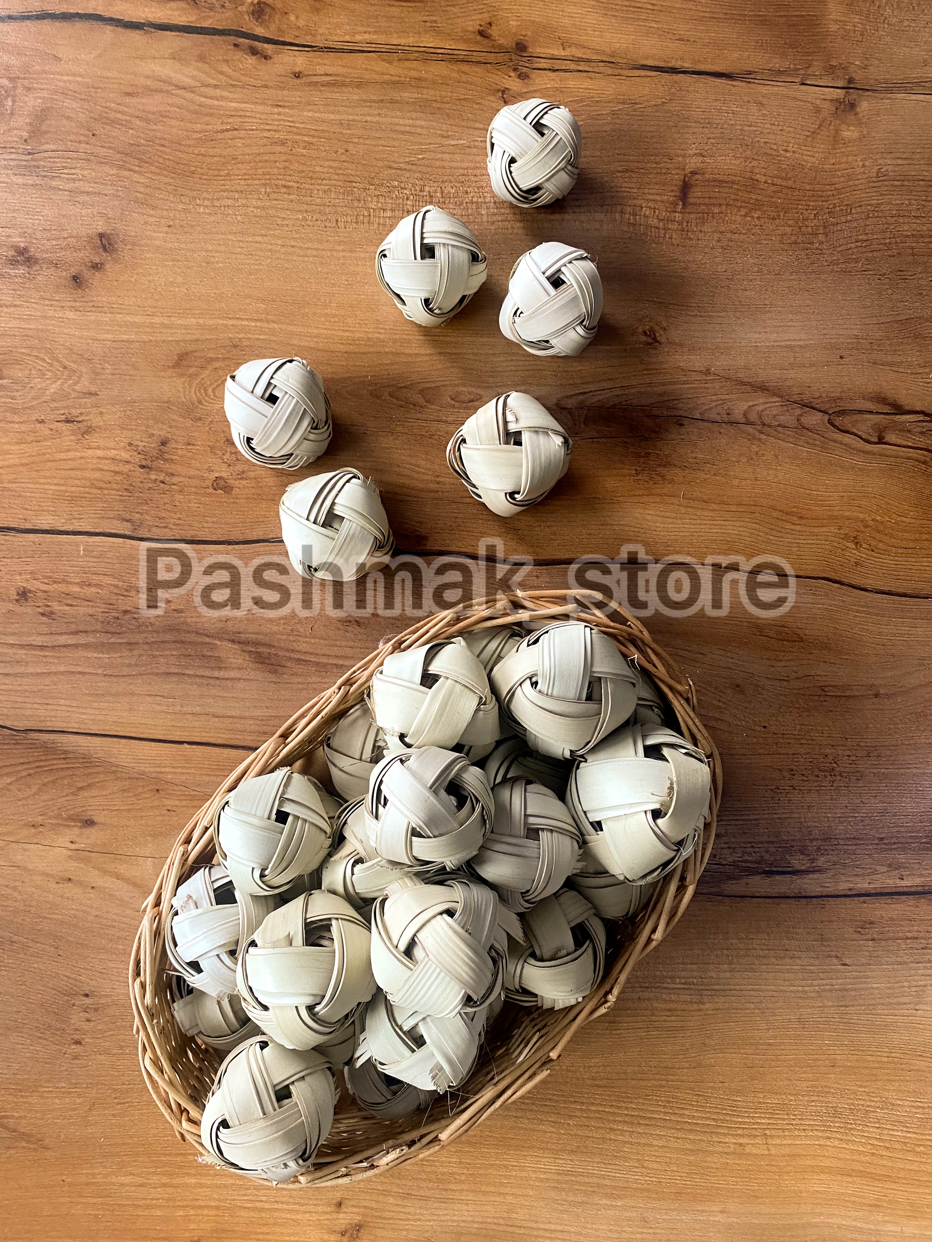اسباب‌بازی خرگوش مدل توپک جویدنی حصیری