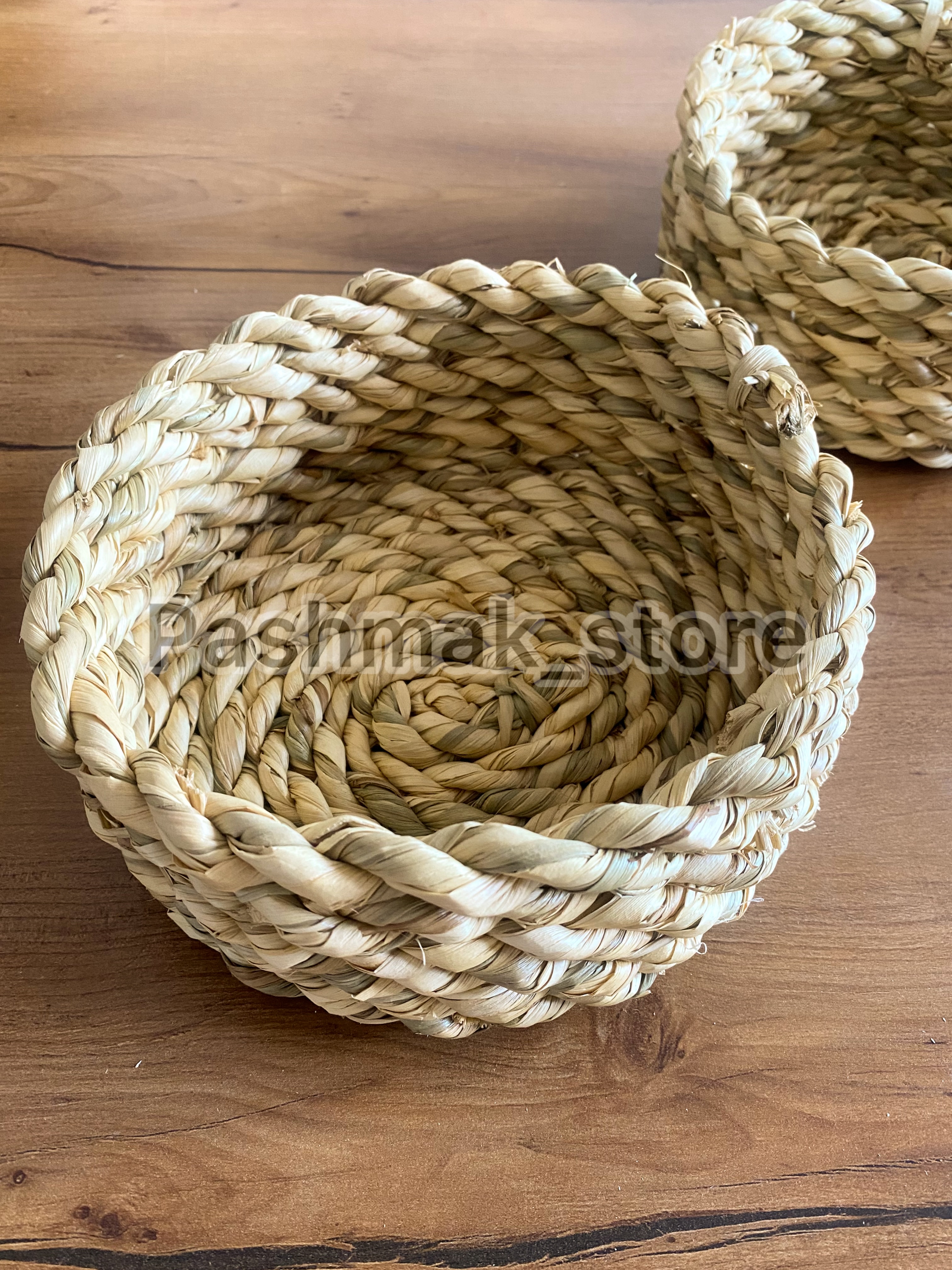 ظرف غذای خرگوش مدل سبد ۲۰ سانتی حصیری