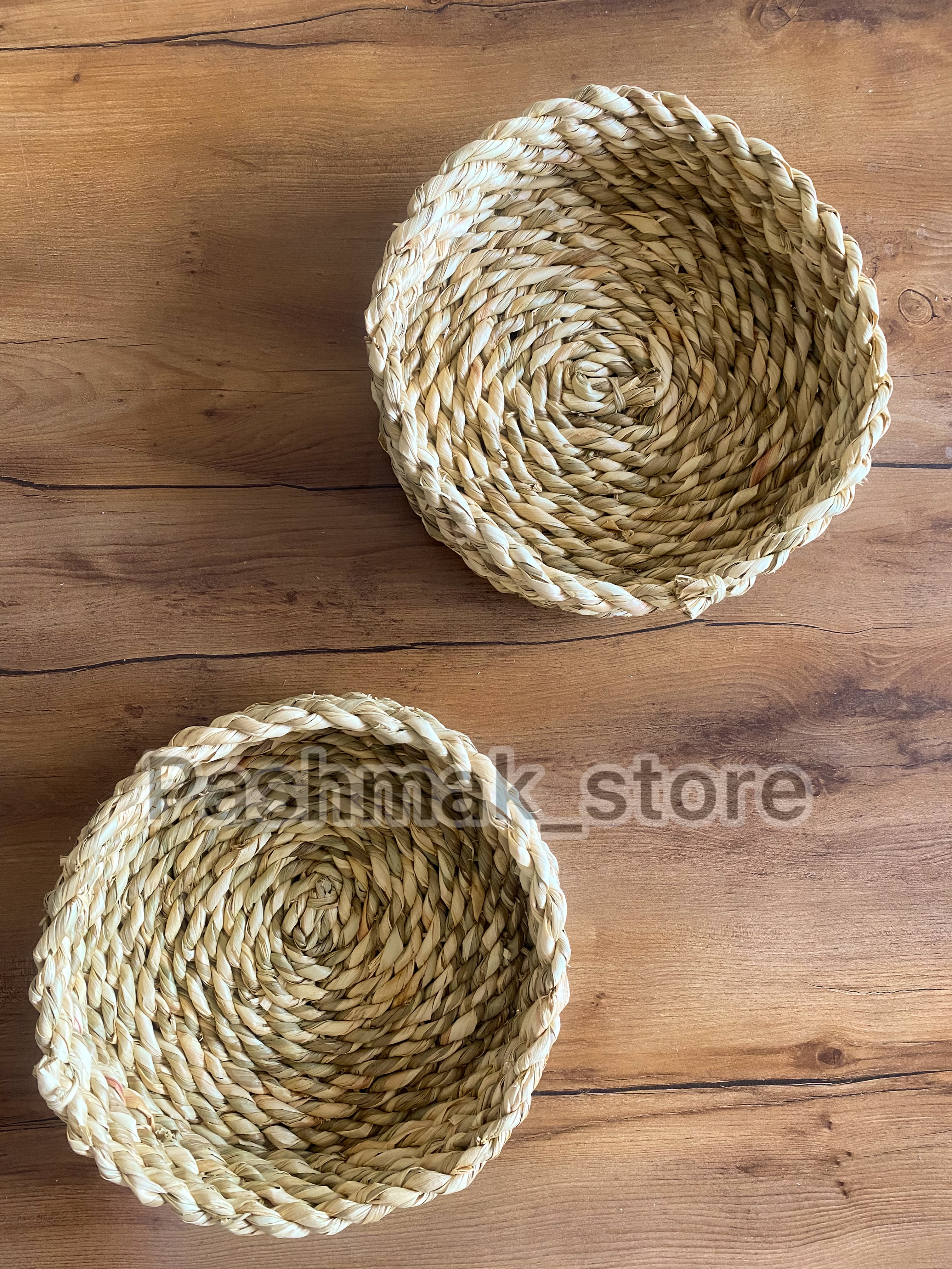 ظرف غذای خرگوش مدل سبد ۲۵ سانتی حصیری